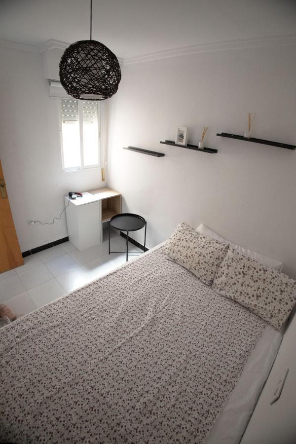 Kiara Apartament - With Garage Torrevieja Dış mekan fotoğraf