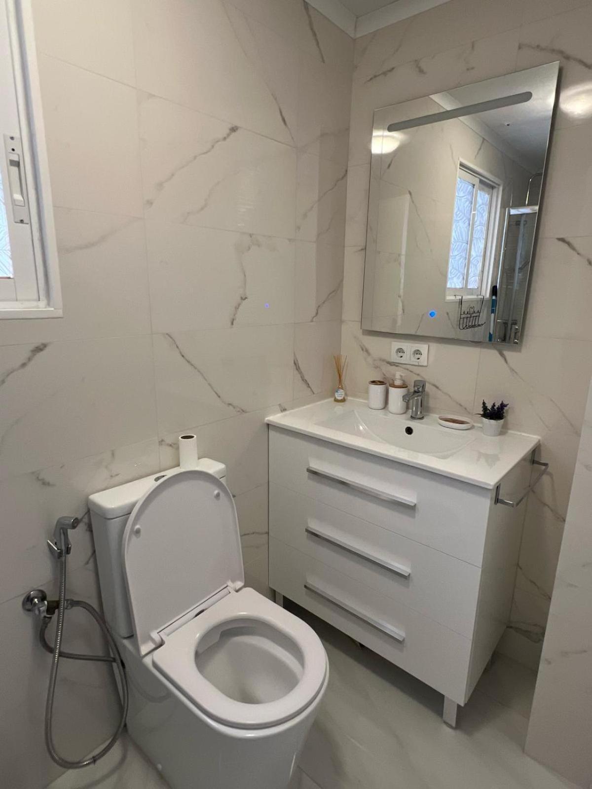 Kiara Apartament - With Garage Torrevieja Dış mekan fotoğraf