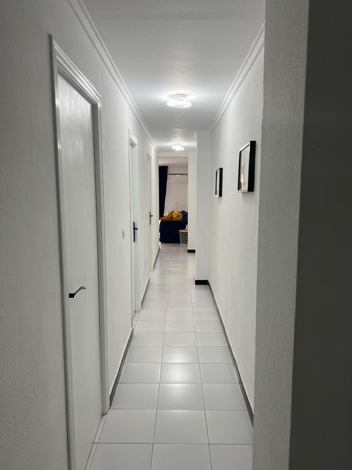 Kiara Apartament - With Garage Torrevieja Dış mekan fotoğraf